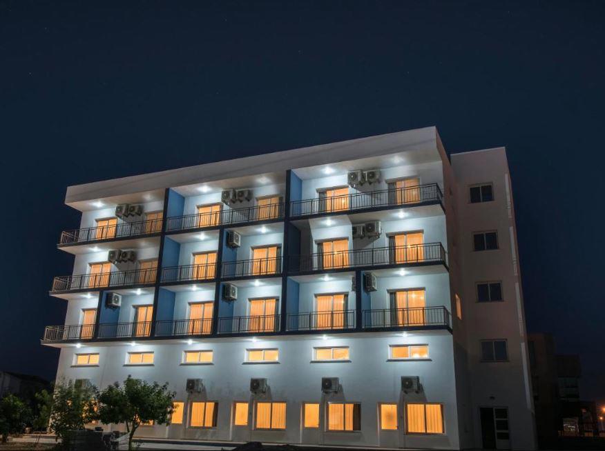 Deniz Airport Suites