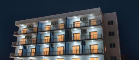 Deniz Airport Suites