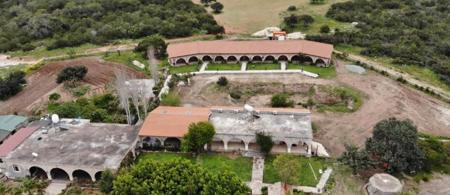 Elausa Hotel & Restaurant