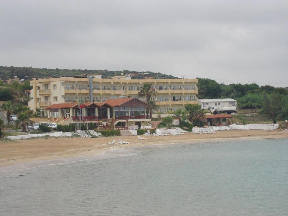 Club Malibu Hotel Beach & Restaurant