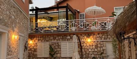 Noa's Boutique Hotel