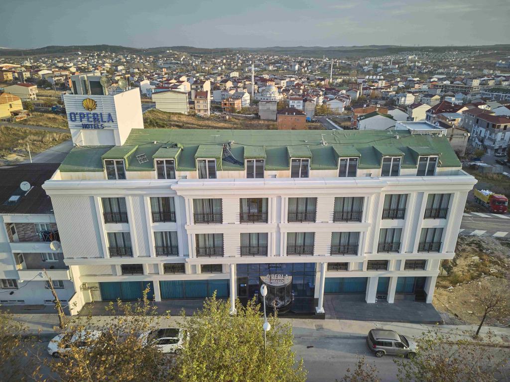 Operla Airport Hotels Trademark Collection by Wyndham