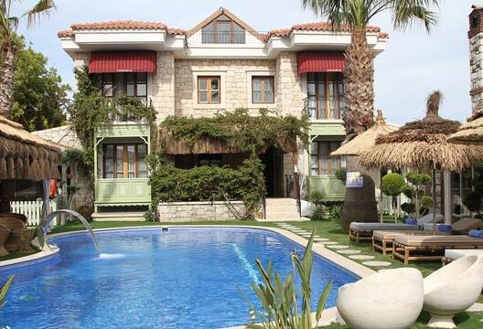 TasQuartas Otel Alaçati