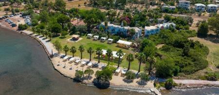 Chillos Beach Hotel & Lounge