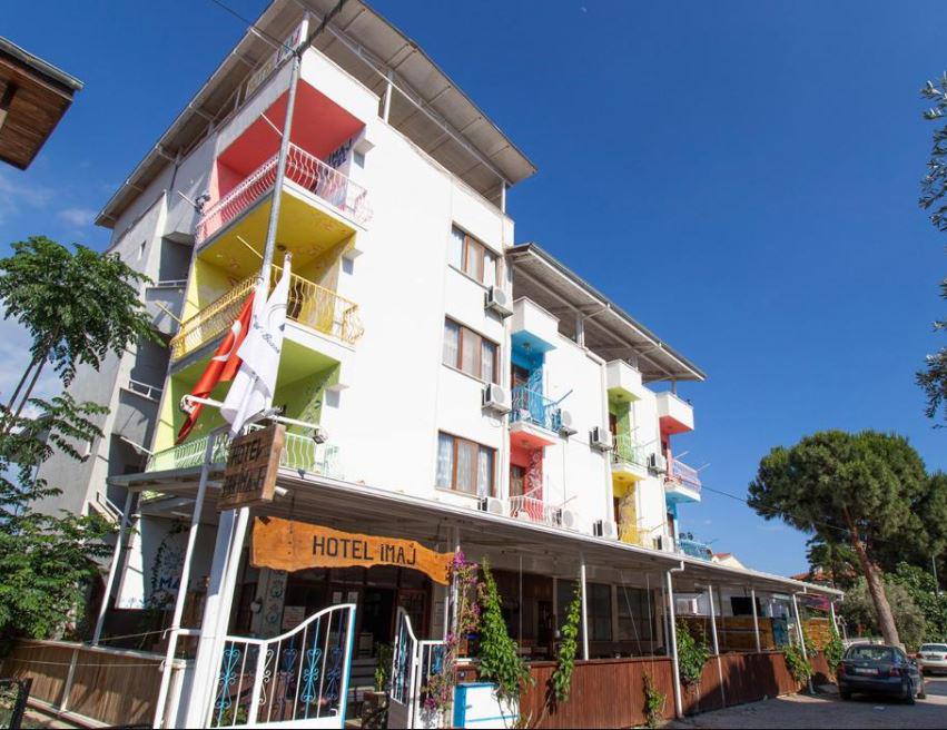 Imaj Beach & Hotel