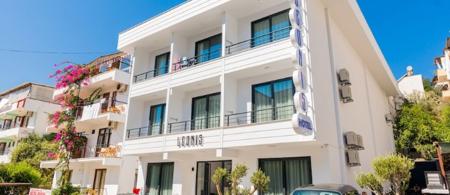 Leonis Hotel