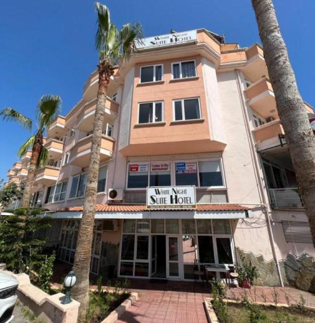 White Night Suite & Apart Hotel