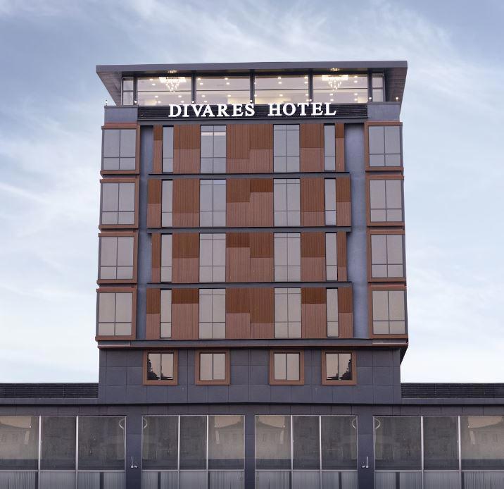 Divares Luxury Hotel