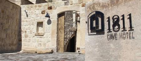 1811 Cave Hotel