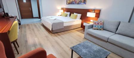 Ada Hotel