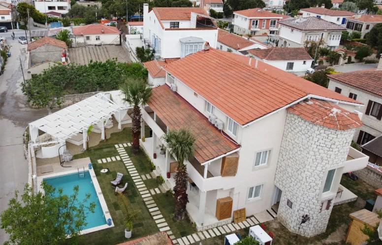 Alaçatı Londia Hotel