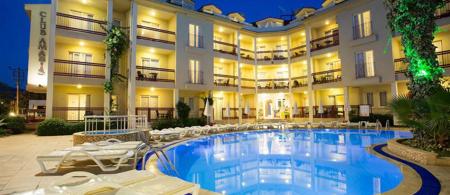 Club Amaris Apartments