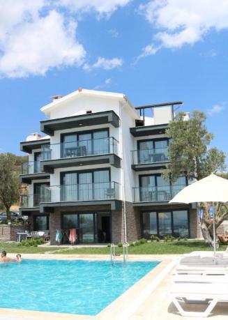 Assos Luna Houses