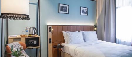 EA Exclusive Hotel