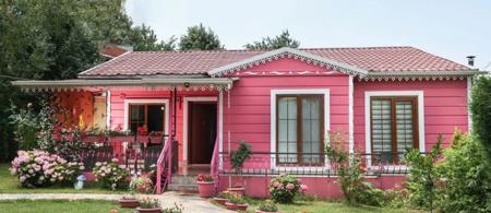 Masukiye Pink House Bungalow