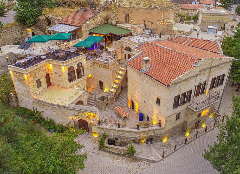 Pietra Cave Suites