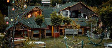 Abant Zümrüt Dağ Evi