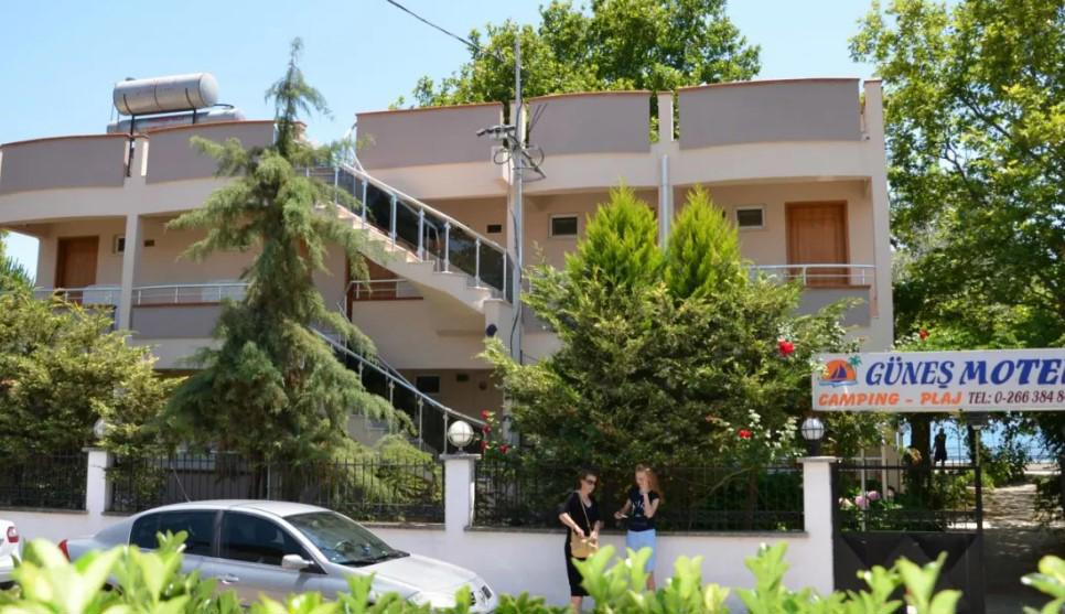 Güneş Motel Beach