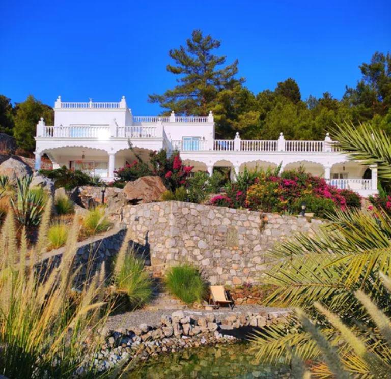 Palace Gökbel Boutique B & B