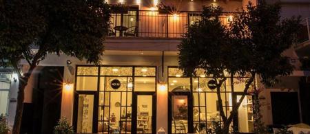 No 10 Hotel