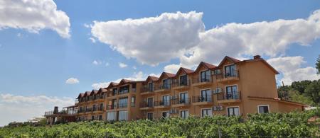 Dessera Vineyards Hotel