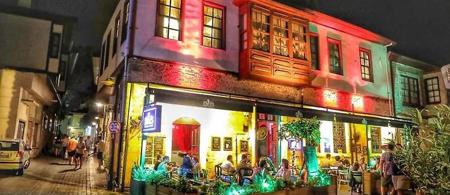 Lords Hostel & Pub
