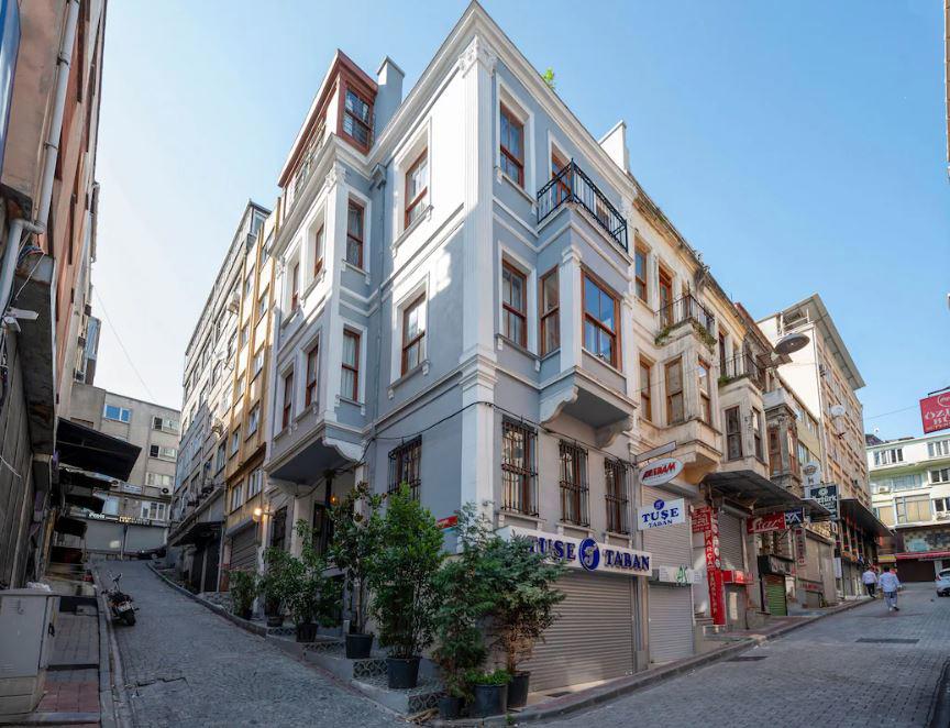 Valeria Antique 1892 Sultanahmet