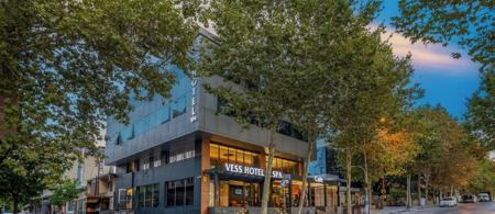 Vess Hotel & Spa