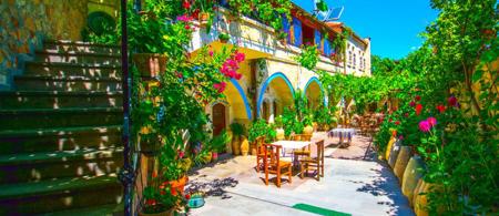 Pacha Cave House