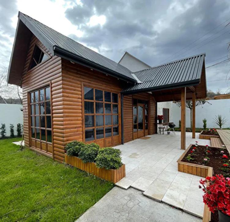 Mama's Palace Bungalow