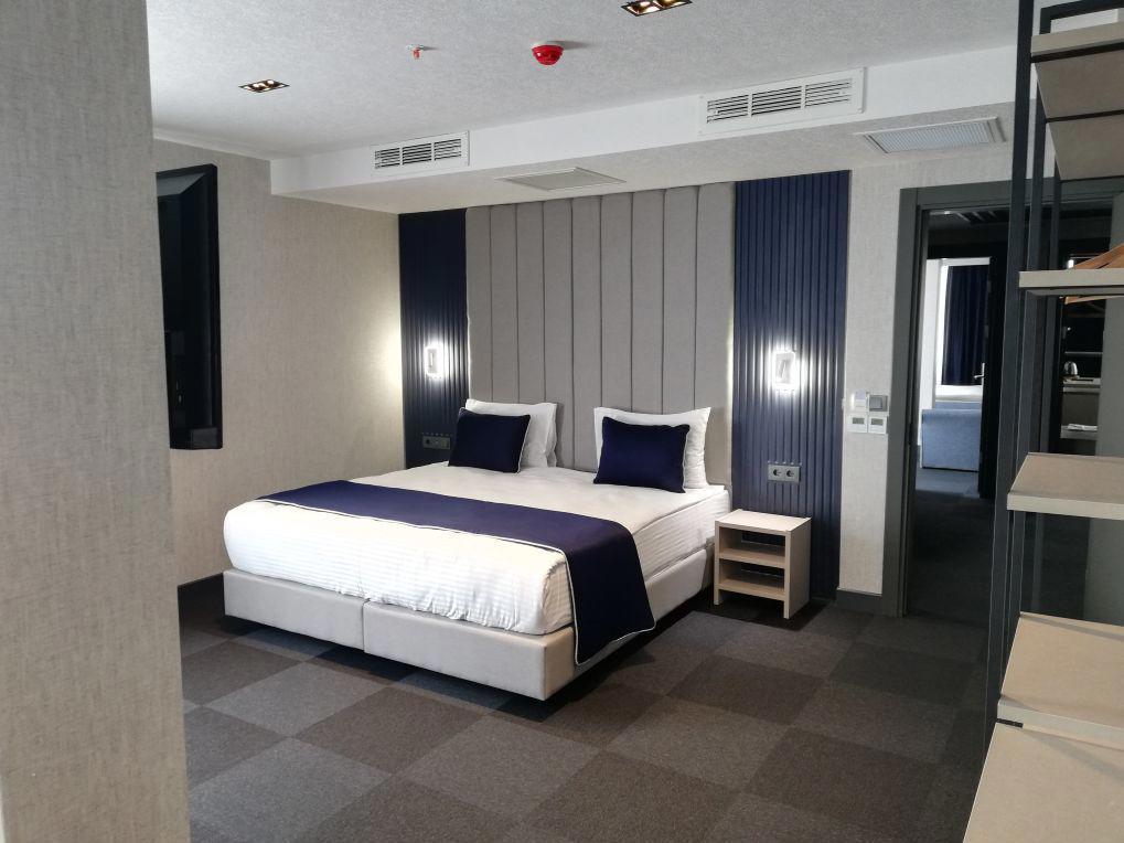 Lamore Hotel