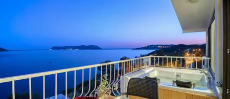 Bluenook Suites