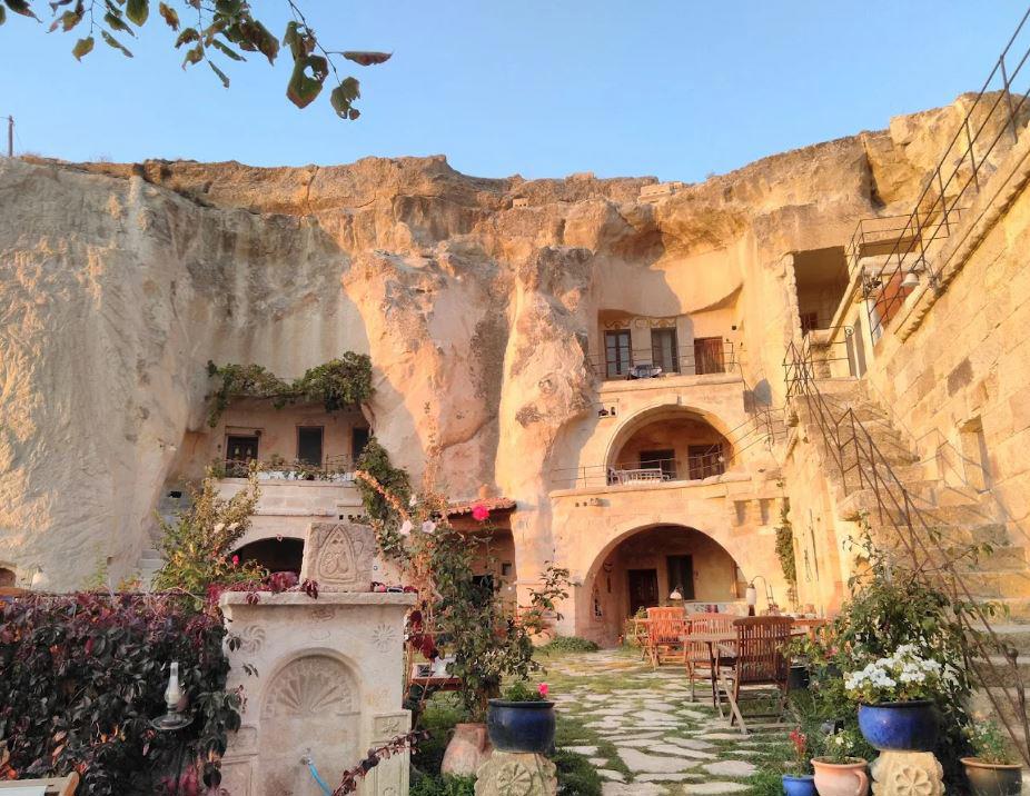 Elkepevi Cave Houses