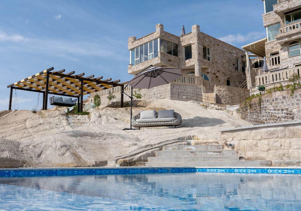 Be Still Alexa Smart Luxury Escape