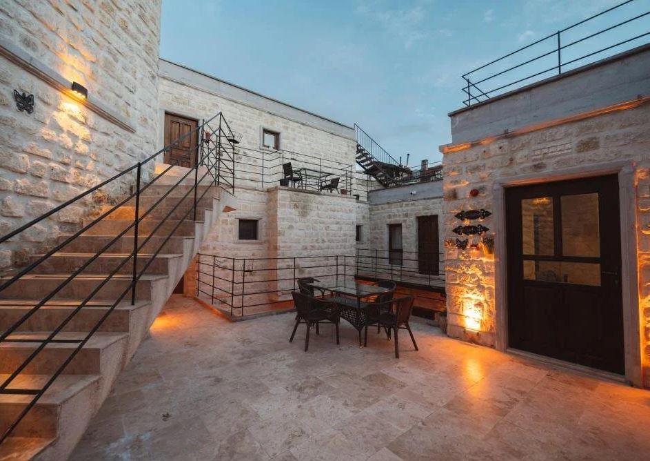 Cappatria Cave House