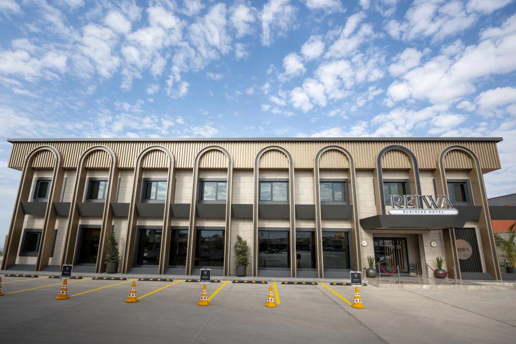 Reiwa Business Hotel