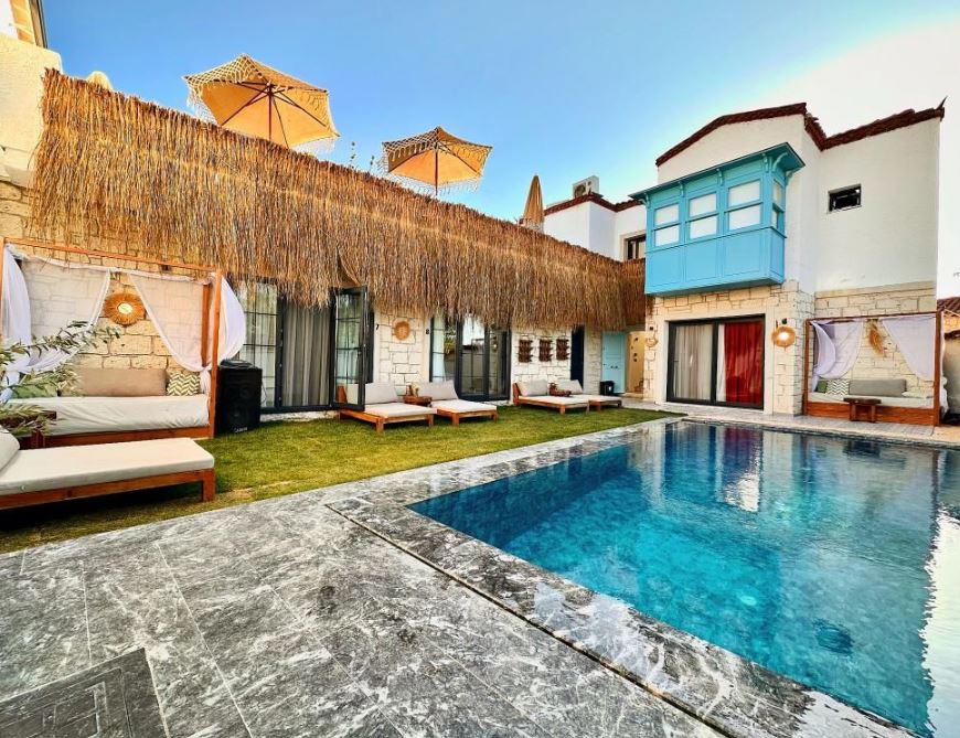 Paradise Hotel Alaçatı