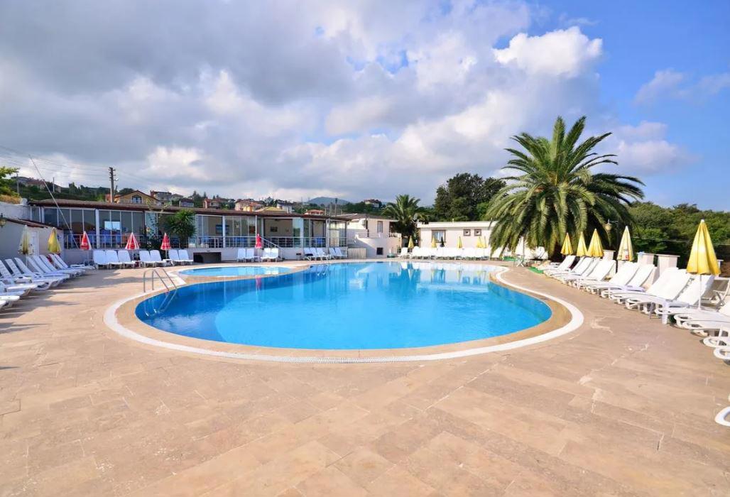 Amadeus Hotel