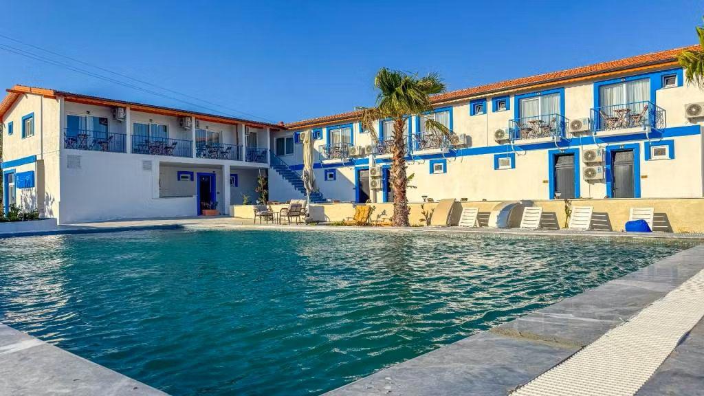 Blue Garden Sarımsaklı